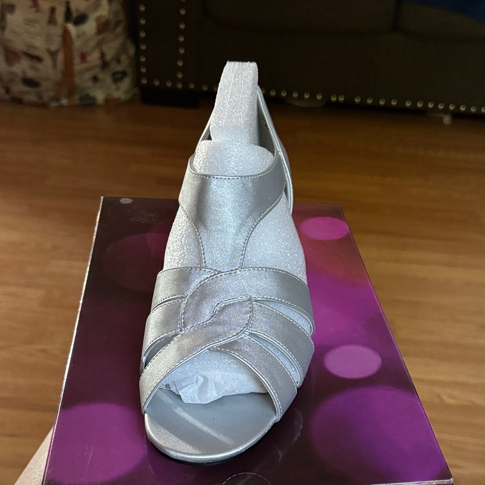 Elegant Silver Women's Slingback Sandals